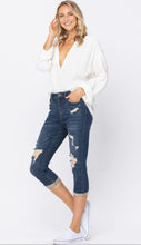 Load image into Gallery viewer, Judy Blue Capri - Skinny - Distressed - Cuffed