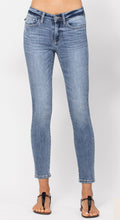 Load image into Gallery viewer, Judy Blue Jeans - Skinny - Mid-Rise - Cropped