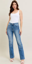 Load image into Gallery viewer, Judy Blue Jeans - Bootcut            Classic Contrast Wash