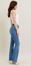 Load image into Gallery viewer, Judy Blue Jeans - Bootcut            Classic Contrast Wash