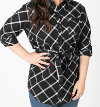 Load image into Gallery viewer, Flannel Tunic Windowpane - Black/Ivory
