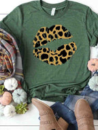 Graphic Tee - Leopard Lips