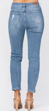 Load image into Gallery viewer, Judy Blue Jeans - Destroyed Relaxed Fit