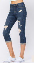 Load image into Gallery viewer, Judy Blue Capri - Skinny - Distressed - Cuffed