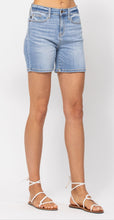 Load image into Gallery viewer, Judy Blue Shorts - Mid Length